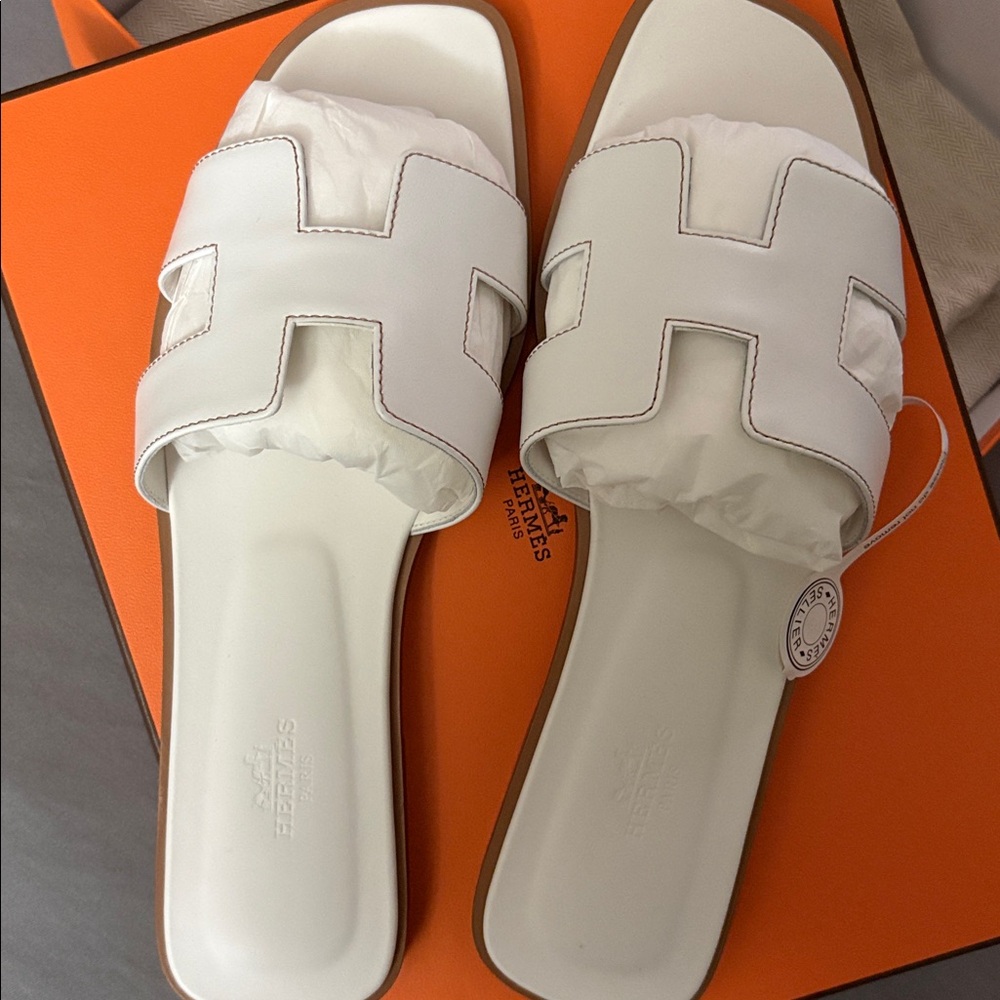 Hermes Oran sandals women’s white - Picture 2 of 8